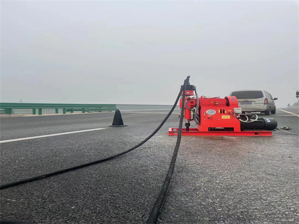 君山马路路基路面开裂下沉注浆加固灌浆